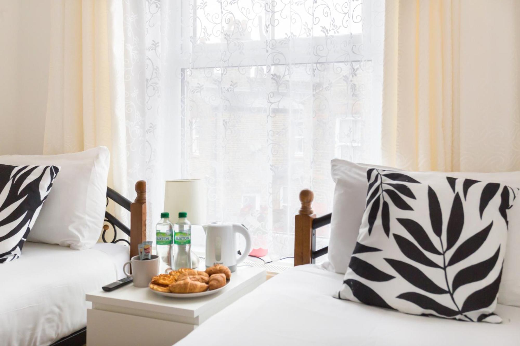 Wood Green Budget Rooms - Next To Mall & Metro Station - 10 Min To City Center Londen Buitenkant foto