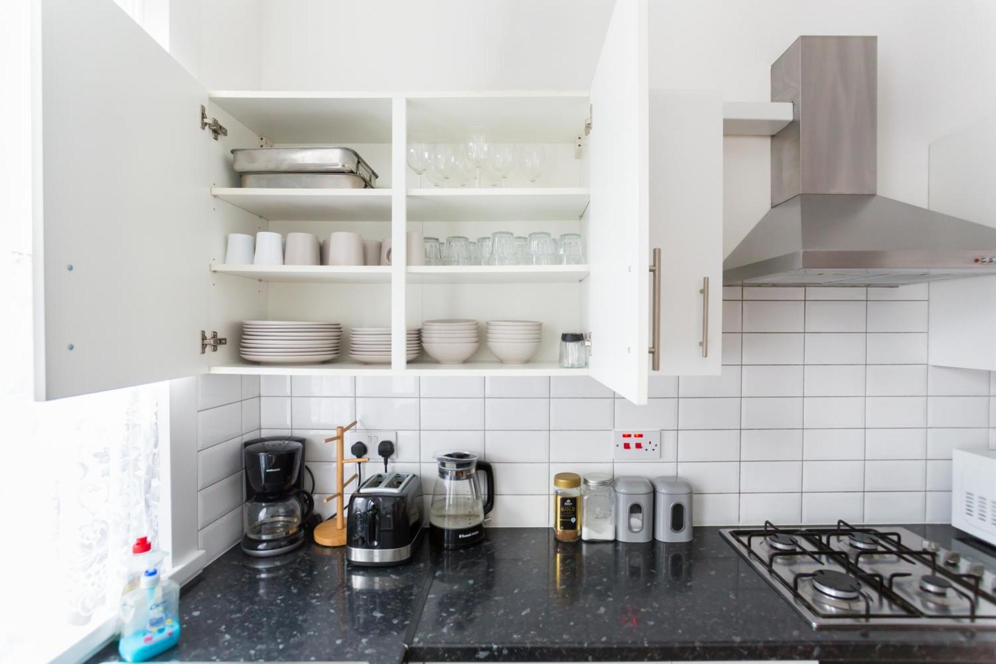 Wood Green Budget Rooms - Next To Mall & Metro Station - 10 Min To City Center Londen Buitenkant foto